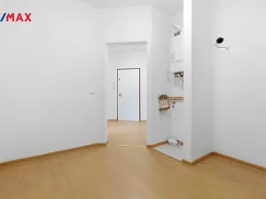 Prodej bytu 2+1, Karlovy Vary - Drahovice, Blahoslavova, 63 m2