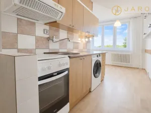 Pronájem bytu 2+1, Klášterec nad Ohří - Miřetice u Klášterce nad Ohří, 17. listopadu, 61 m2