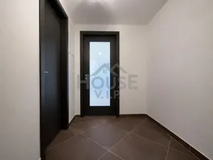 Prodej bytu 1+kk, Praha, Poděbradská, 33 m2