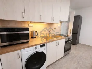 Prodej bytu 2+kk, Praha - Troja, Hnězdenská, 43 m2