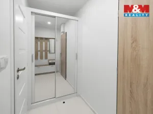 Prodej bytu 1+kk, Kladno - Kročehlavy, Benešovská, 37 m2