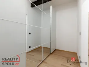 Prodej bytu 2+kk, Opava - Předměstí, Olomoucká, 65 m2