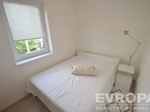 Pronájem atypického bytu, Praha - Hostivař, Na Plískavě, 47 m2