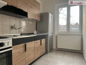 Pronájem bytu 3+1, Velvary, Chržínská, 60 m2