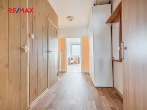Prodej bytu 2+kk, Odolena Voda, Dolní náměstí, 43 m2