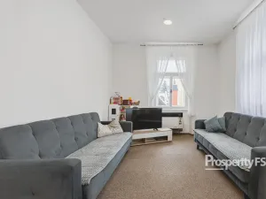 Prodej bytu 3+1, Hostinné, Dolní brána, 67 m2