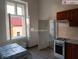 Pronájem bytu 3+1, Praha - Smíchov, Holečkova, 80 m2