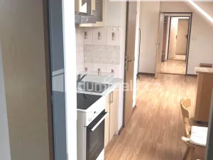 Pronájem bytu 3+kk, Praha - Kobylisy, Zenklova, 50 m2