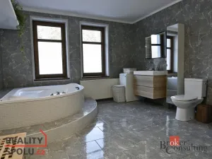 Prodej rodinného domu, 250 m2