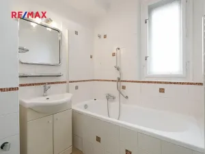 Prodej bytu 3+1, Praha - Strašnice, U kombinátu, 77 m2