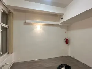 Pronájem kanceláře, Praha - Nové Město, V jámě, 16 m2