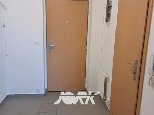 Pronájem bytu 1+kk, Pardubice, Pernerova, 35 m2