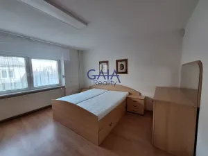 Pronájem bytu 2+1, Mostkovice, U Hřiště, 76 m2