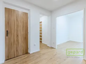 Pronájem bytu 3+1, Praha, Hrusická, 73 m2