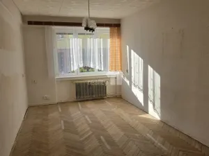 Prodej bytu 2+1, Kynšperk nad Ohří, Jana Nerudy, 52 m2