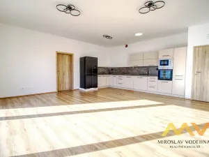 Pronájem rodinného domu, Hradec Králové - Svobodné Dvory, Milana Morávka, 121 m2