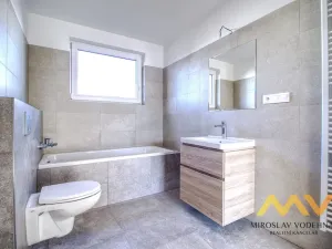 Pronájem rodinného domu, Hradec Králové - Svobodné Dvory, Milana Morávka, 121 m2