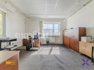 Prodej výrobních prostor, Zlín - Malenovice, třída 3. května, 3394 m2