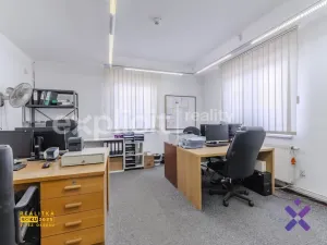 Prodej výrobních prostor, Zlín - Malenovice, třída 3. května, 3394 m2