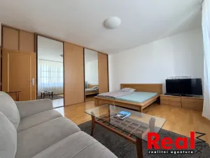 Pronájem bytu 1+1, Brno - Černá Pole, Břenkova, 55 m2