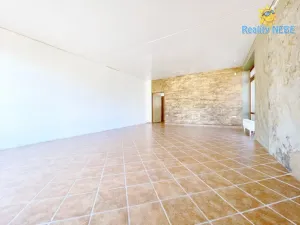 Pronájem obchodního prostoru, Jesenice, Budějovická, 79 m2