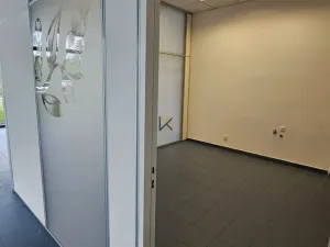 Pronájem kanceláře, Praha - Horní Počernice, Sezemická, 132 m2