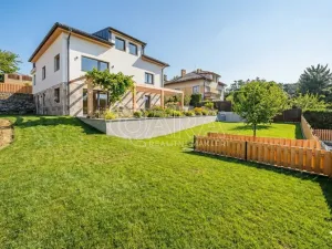 Prodej vícegeneračního domu, Chocerady, 245 m2