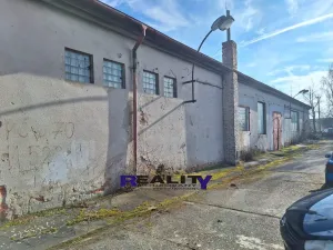 Pronájem kanceláře, Vroutek, Vidhostická, 1000 m2