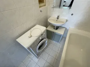 Pronájem bytu 1+kk, Praha - Břevnov, Šlikova, 29 m2