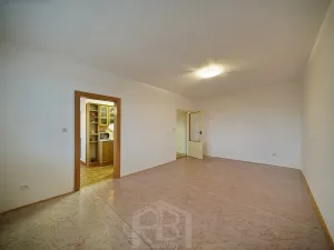 Pronájem bytu 1+1, Jindřichův Hradec, sídliště Vajgar, 43 m2