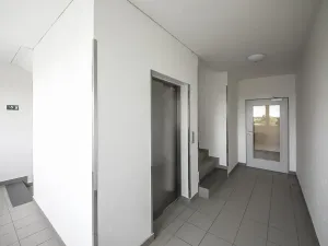 Pronájem bytu 1+kk, Praha - Uhříněves, Václava Trojana, 31 m2