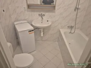 Pronájem bytu 1+kk, Praha - Smíchov, Stroupežnického, 30 m2