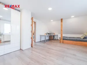 Prodej rodinného domu, Svinařov, Za Křenovkou, 160 m2