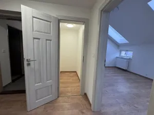 Pronájem bytu 3+kk, Praha - Střešovice, Na Petynce, 59 m2