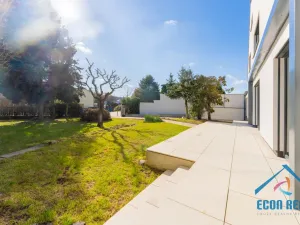 Pronájem rodinného domu, Praha, Na konečné, 224 m2