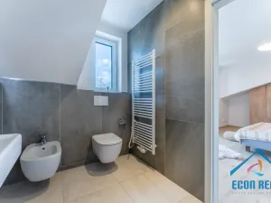 Pronájem rodinného domu, Praha, Na konečné, 224 m2