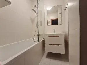 Pronájem bytu 3+kk, Praha, Holečkova, 74 m2