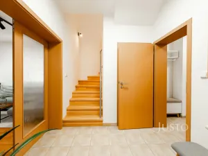 Prodej rodinného domu, Praha, Na plužině, 158 m2