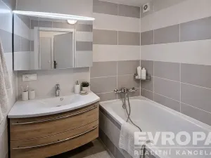 Prodej bytu 3+1, Nehvizdy, Gabčíkova, 68 m2