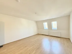 Pronájem bytu 1+kk, Jablonec nad Nisou, Anenské náměstí, 32 m2