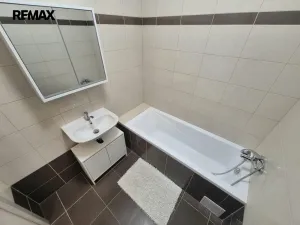Pronájem bytu 2+kk, Milovice, Slepá, 51 m2
