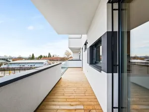 Pronájem bytu 2+kk, Praha - Troja, Pod Hrachovkou, 47 m2