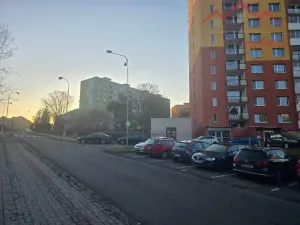 Prodej bytu 2+1, Chomutov, Holešická, 62 m2