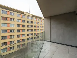 Pronájem bytu 1+kk, Praha - Košíře, Starokošířská, 40 m2