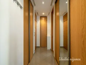 Pronájem bytu 1+kk, Praha - Holešovice, U městských domů, 42 m2