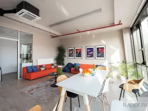 Prodej kanceláře, Brno, Pražákova, 211 m2