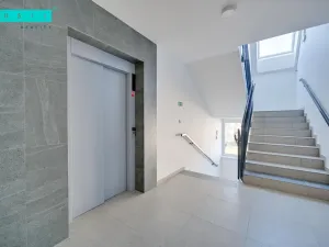 Pronájem bytu 2+kk, Olomouc - Slavonín, Topolová, 53 m2