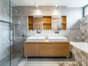 Prodej vily, Praha - Dejvice, V Šáreckém údolí, 285 m2