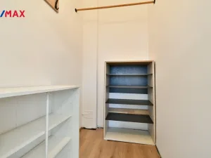 Pronájem bytu 1+1, Nová Paka, Masarykovo náměstí, 50 m2