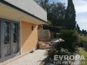 Pronájem vily, Corsanico, Itálie, Via di Casesi, 200 m2